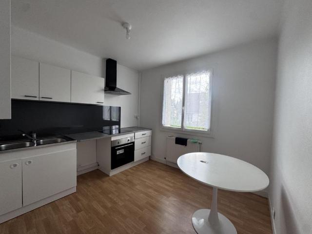 Location Appartement 2 pièces 50m² LUISANT 28600
