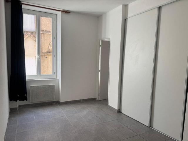 Location Appartement 2 pièces 50m² ST AMBROIX 30500