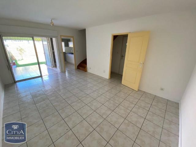 Location Appartement 2 pièces 50m² ST GILLES LES BAINS 97434
