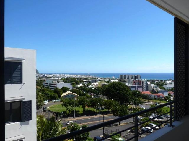 Location Appartement 2 pièces 50m² STE CLOTILDE 97490
