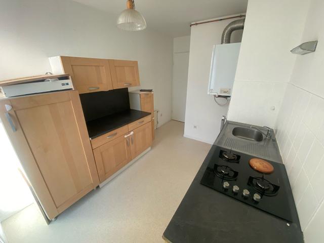Location appartement 2 pièces, 51.64m², Sainte Geneviève des Bois