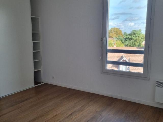 Location appartement 2 pièces, 51.76m², Combs la Ville