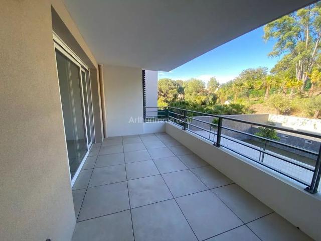 Location Appartement 2 pièces 51 m2 à Saint Raphaël