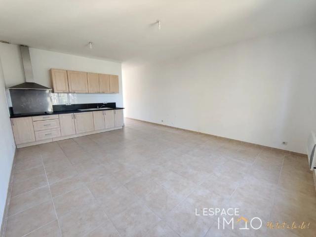 Location Appartement 2 pièces 51m² CAVAILLON 84300