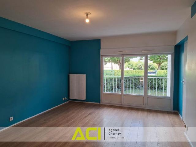 Location Appartement 2 pièces 51m² CHARNAY LES MACON 71850