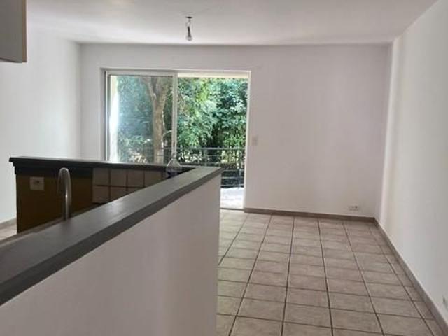 Location Appartement 2 pièces 51m² BRIGNOLES 83170