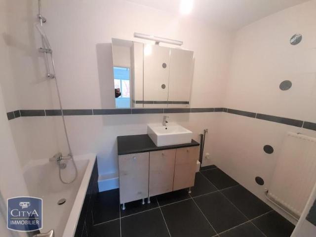 Location Appartement 2 pièces 51m² LAMBERSART 59130