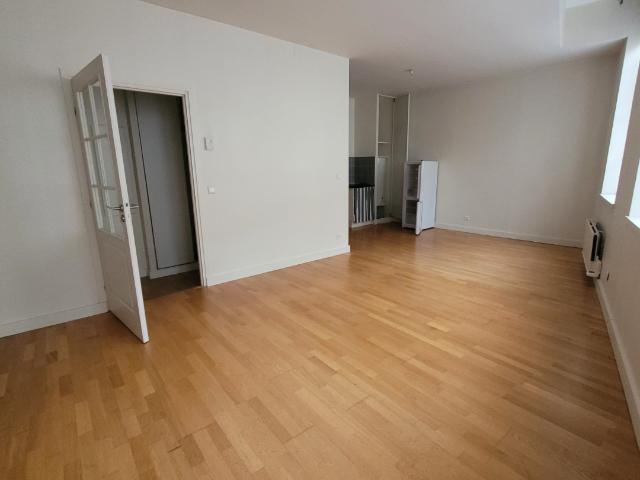 Location Appartement 2 pièces 51m² LILLE 59800