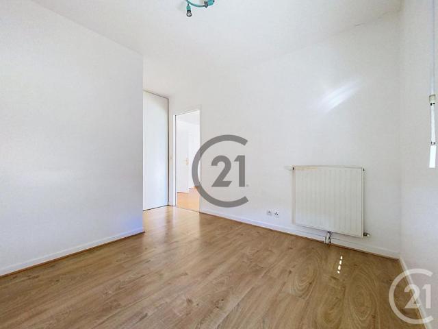 Location Appartement 2 pièces 51m² MELUN 77000