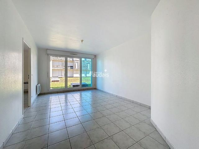 Location Appartement 2 pièces 51m² ST LO 50000