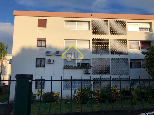 Location Appartement 2 pièces 51m² STE CLOTILDE 97490