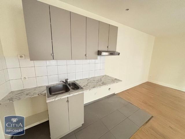 Location Appartement 2 pièces 51m² PARIS 10ème
