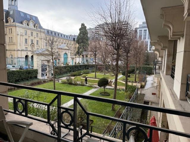 Location Appartement 2 pièces 52.71 m2 Issy les Moulineaux