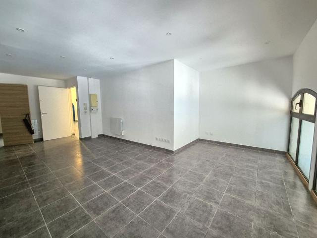 Location appartement 2 pièces, 52.77m², Limoux