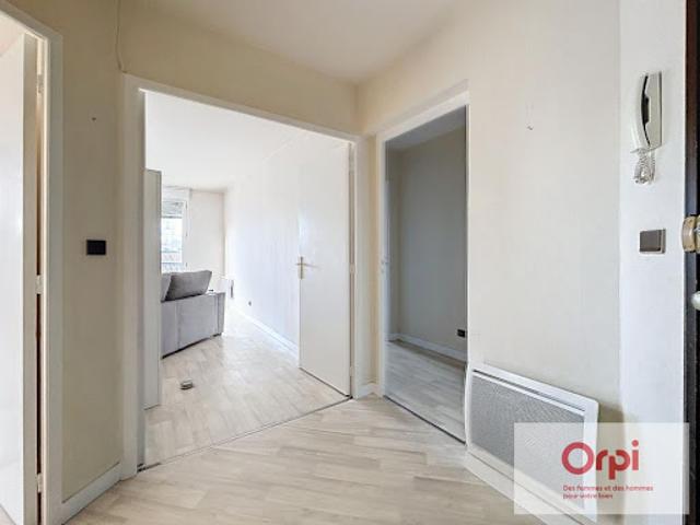 Location Appartement 2 pièces 52.93 m2 Montluçon