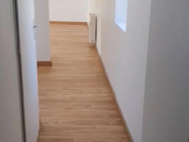 Location appartement 2 pièces, 52.00m², Marans