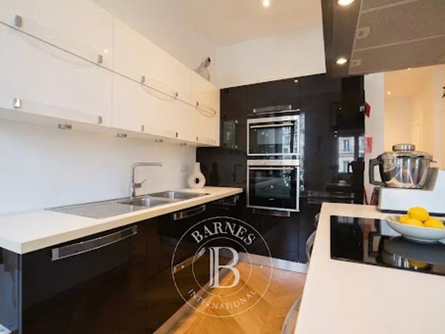 Location Appartement 2 pièces 52.02 m2 Paris 9ème