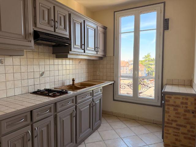 Location appartement 2 pièces, 52.38m², Colombes