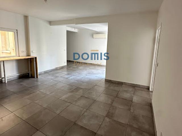 Location Appartement 2 pièces 52 m2 Nimes