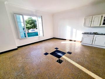 Location Appartement 2 pièces 52 m2 Saint Laurent du Var