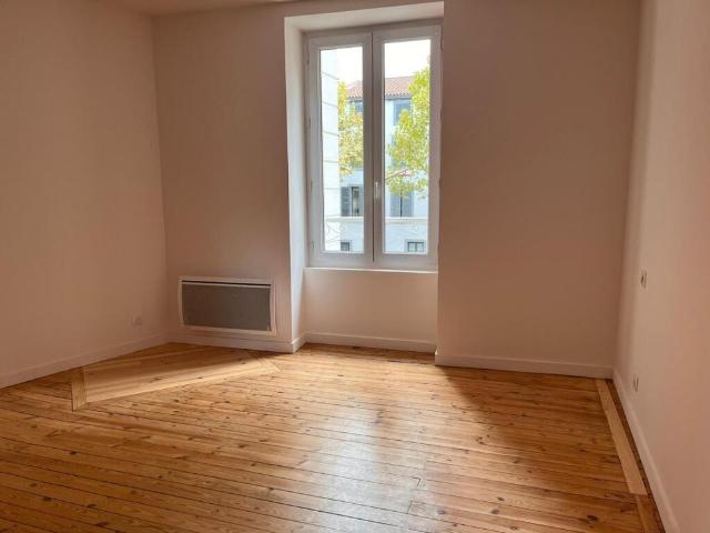Location Appartement 2 pièces 52m² BRIOUDE 43100