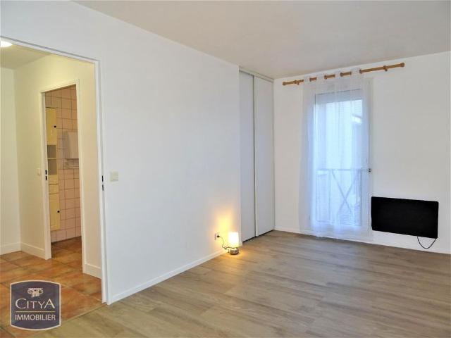 Location Appartement 2 pièces 52m² ELANCOURT 78990