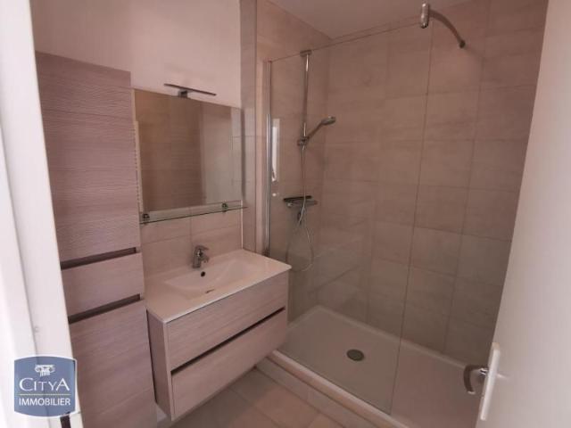 Location Appartement 2 pièces 52m² LA MADELEINE 59110
