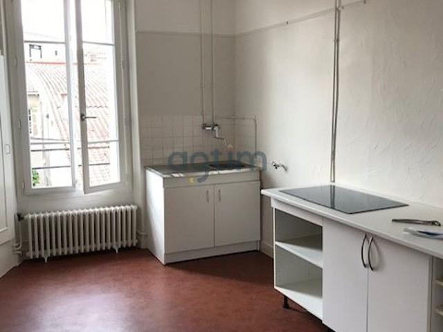 Location Appartement 2 pièces 52m² LA ROCHE SUR YON 85000
