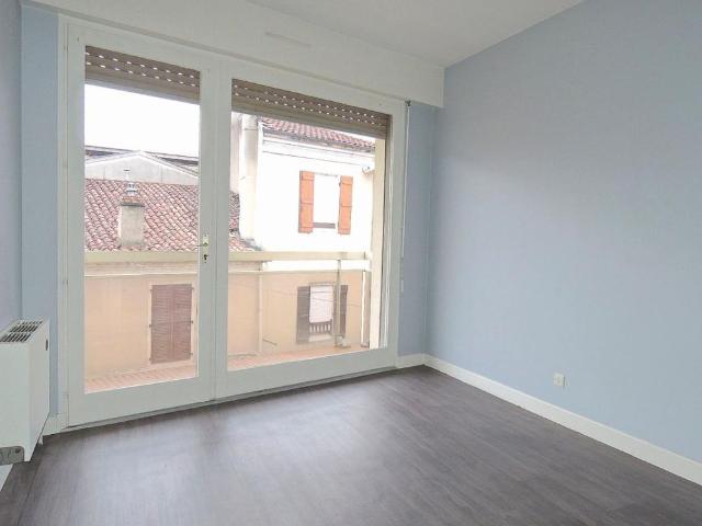 Location Appartement 2 pièces 52m² MONT DE MARSAN 40000