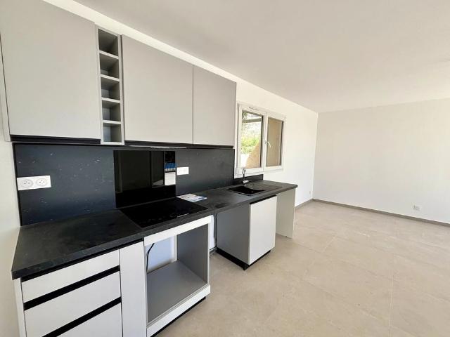 Location Appartement 2 pièces 52m² ST ANDRE DE LA ROCHE 06730