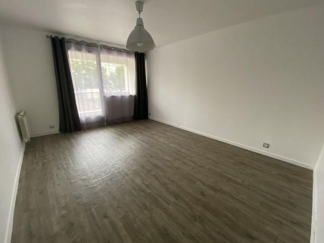Location Appartement 2 pièces 52m² ST JEAN DE BRAYE 45800