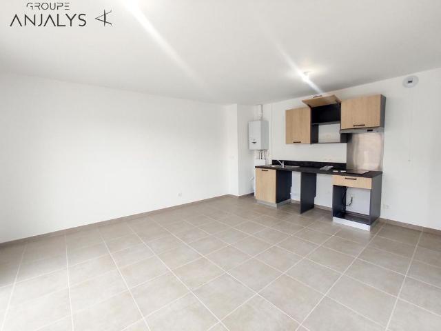 Location Appartement 2 pièces 52m² ST PRIEST 69800