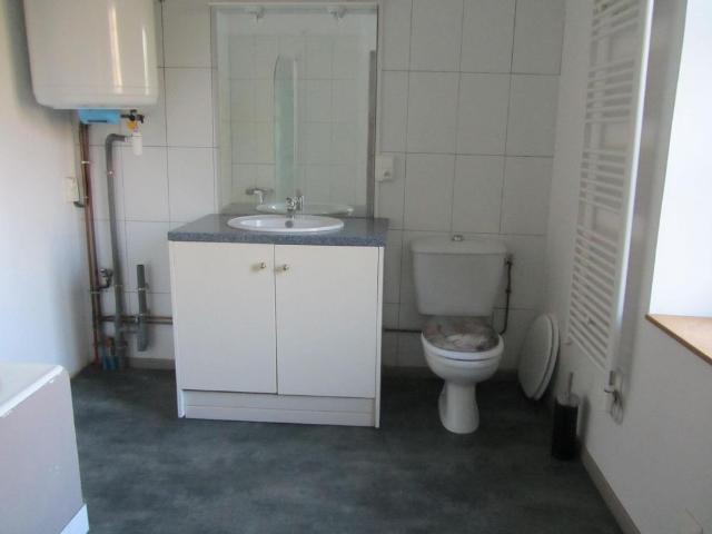 Location Appartement 2 pièces 52m² YDES 15210