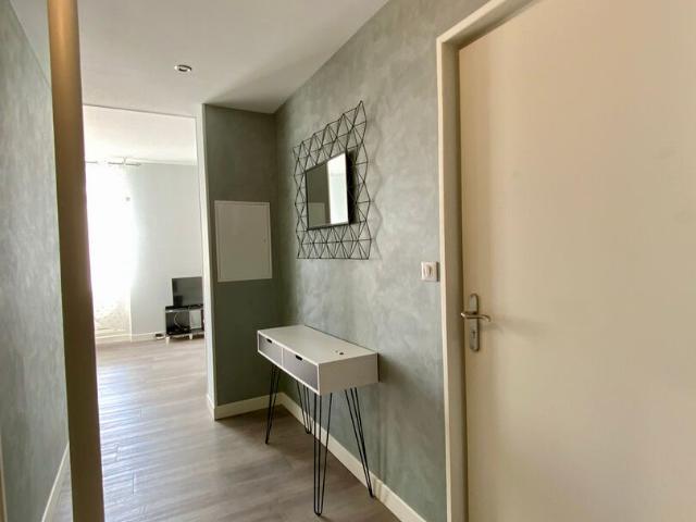 Location appartement 2 pièces, 57.66m², Jonzac