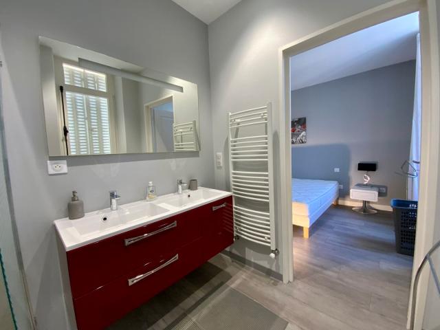 Location appartement 2 pièces, 57.66m², Jonzac