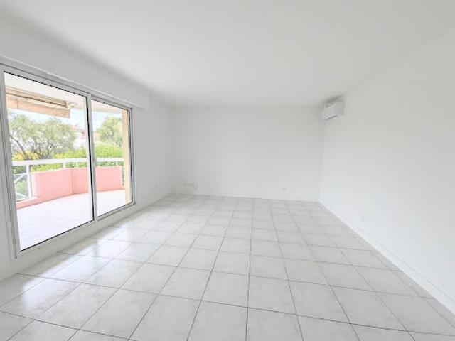 Location Appartement 2 pièces 57 m2 Nice