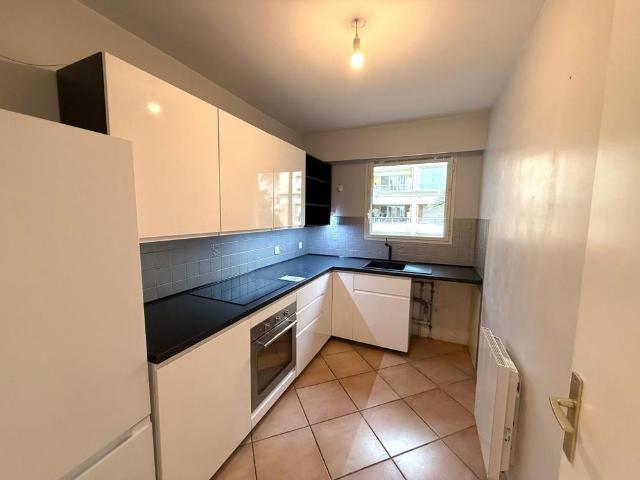 Location Appartement 2 pièces 57m² CANNES 06400