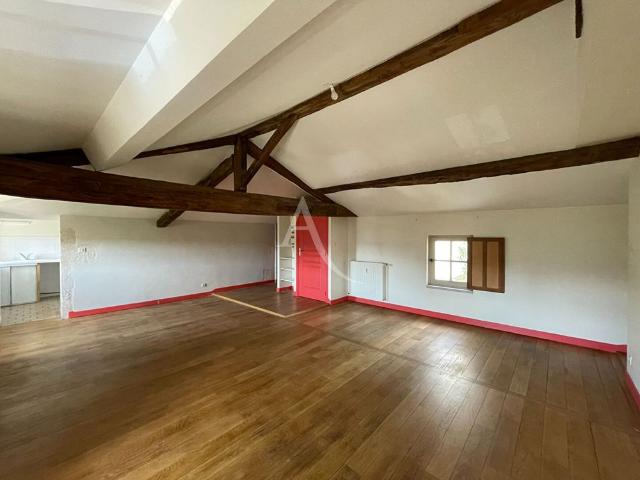 Location Appartement 2 pièces 57m² FONTENAY LE COMTE 85200