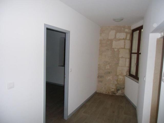 Location Appartement 2 pièces 57m² LA ROCHE CHALAIS 24490