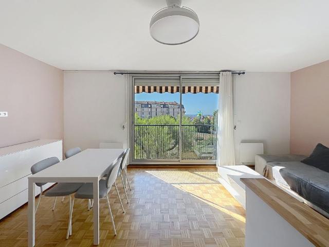 Location Appartement 2 pièces 57m² NICE 06100