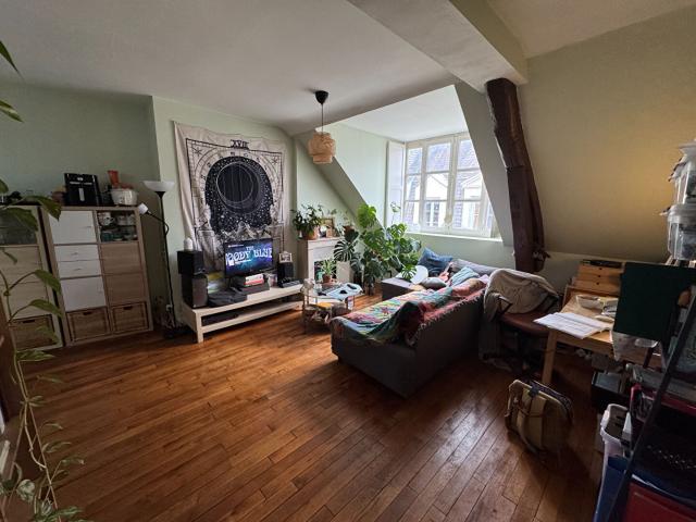 Location appartement 2 pièces, 54.09m², Blois