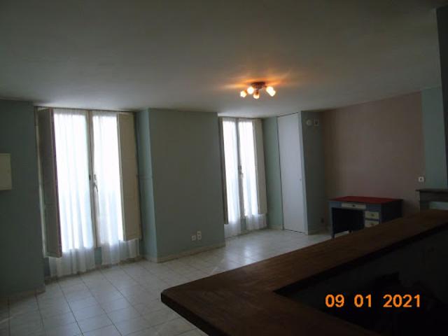 Location Appartement 2 pièces 54 m2 Condom