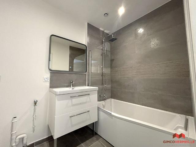 Location Appartement 2 pièces 54m²