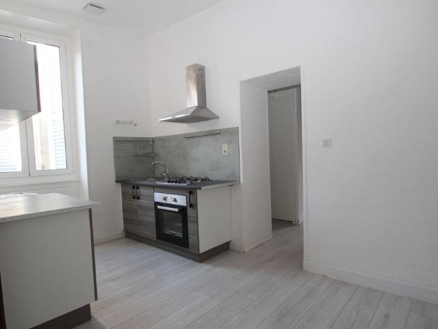 Location Appartement 2 pièces 54m² DECIZE 58300