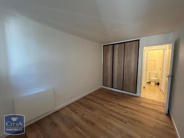 Location Appartement 2 pièces 54m² NOISY LE GRAND 93160
