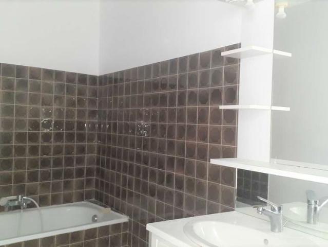 Location Appartement 2 pièces 54m² NIMES 30000