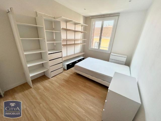 Location Appartement 2 pièces 54m² TOULON 83000