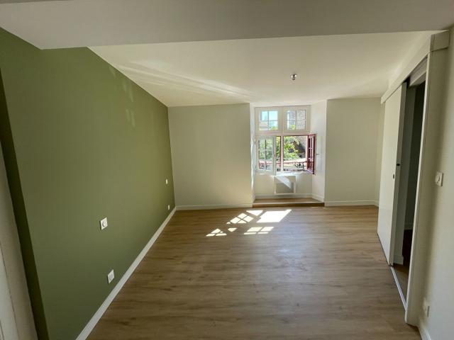 Location appartement 2 pièces, 55.00m², Fontenay le Comte