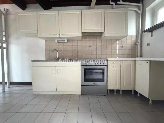 Louer appartement de 2 pièces 55 m² 505 € à Dole 39100: une annonce Arthurimmo.com