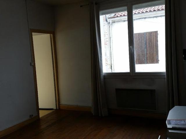 Location Appartement 2 pièces 55 m2 Le passage
